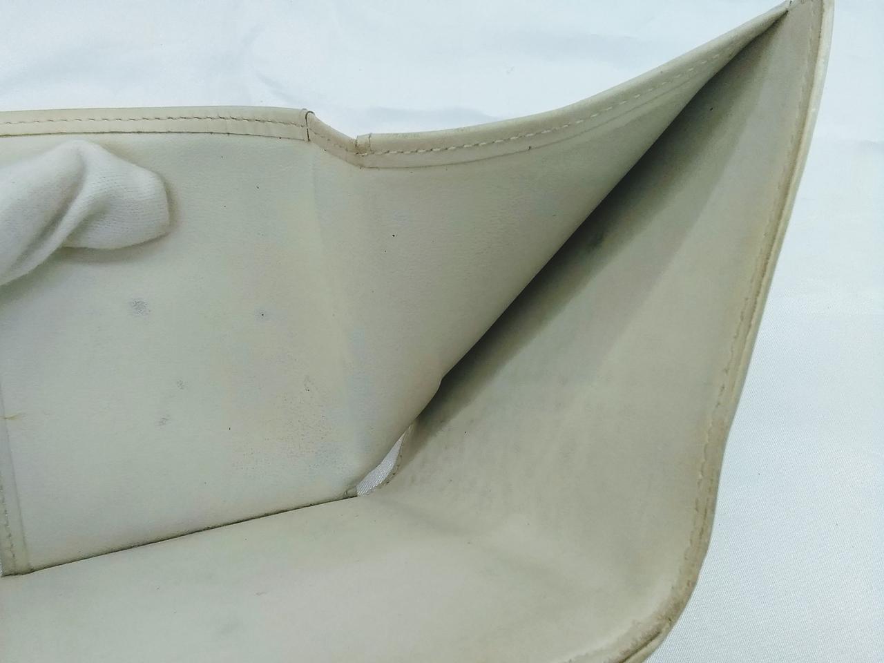 ポルト　モネ　カルト　クレディΩ 保証期間保証なし発送目安1-2日後登録日2021年12月07日特徴・備考箱あり縦約10cm横約11c