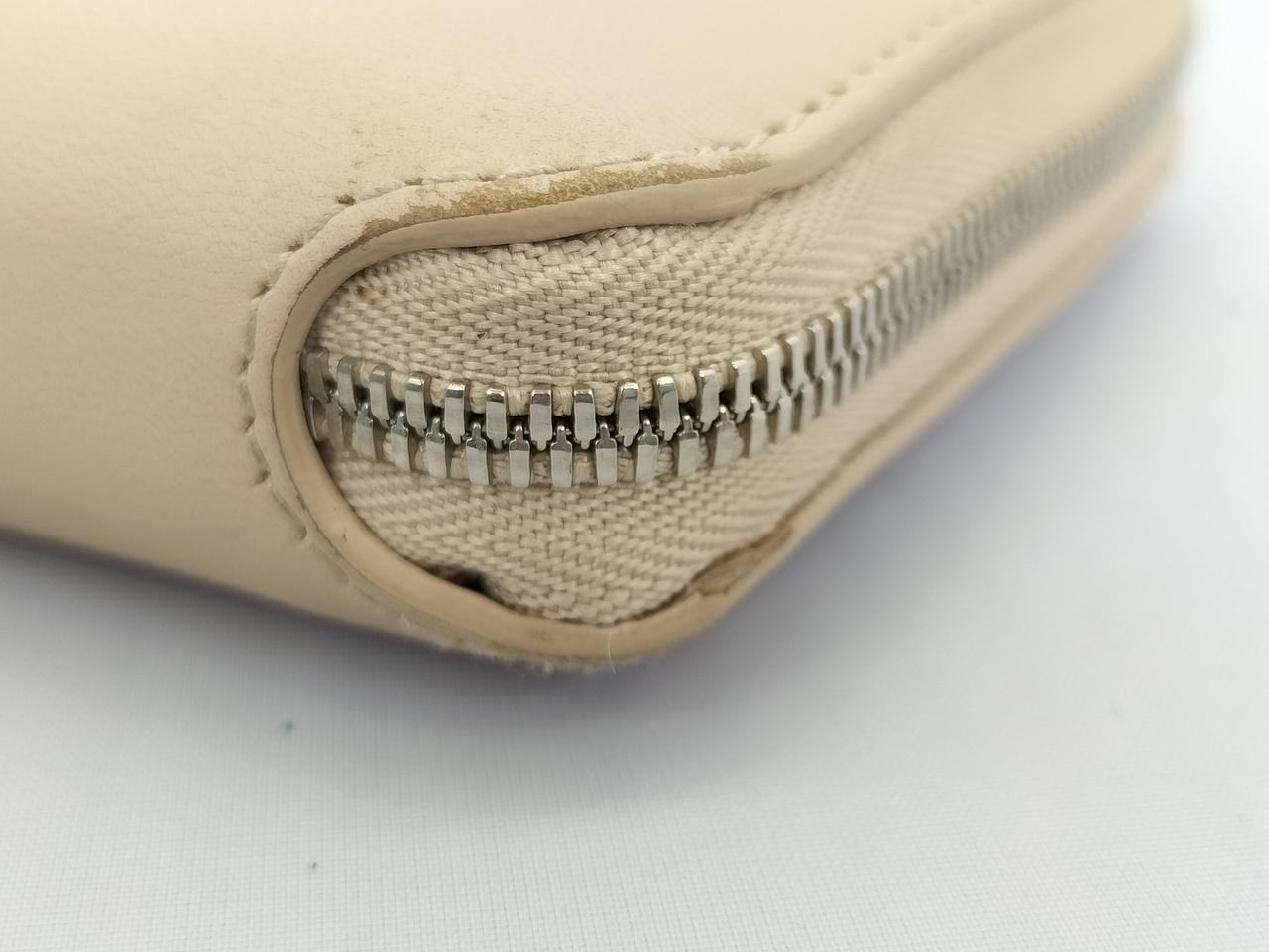 少々割れ部分あり