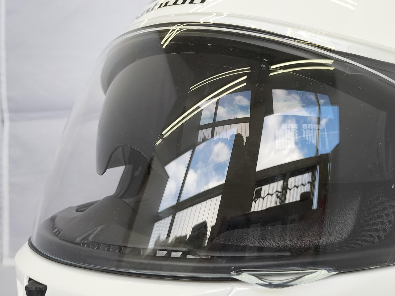 シールド少々汚れあり