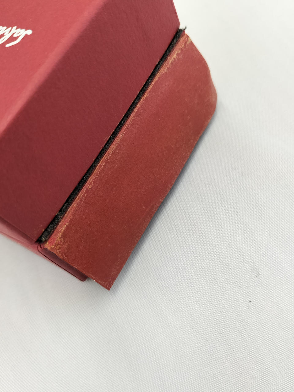 背面紙剥がれあり