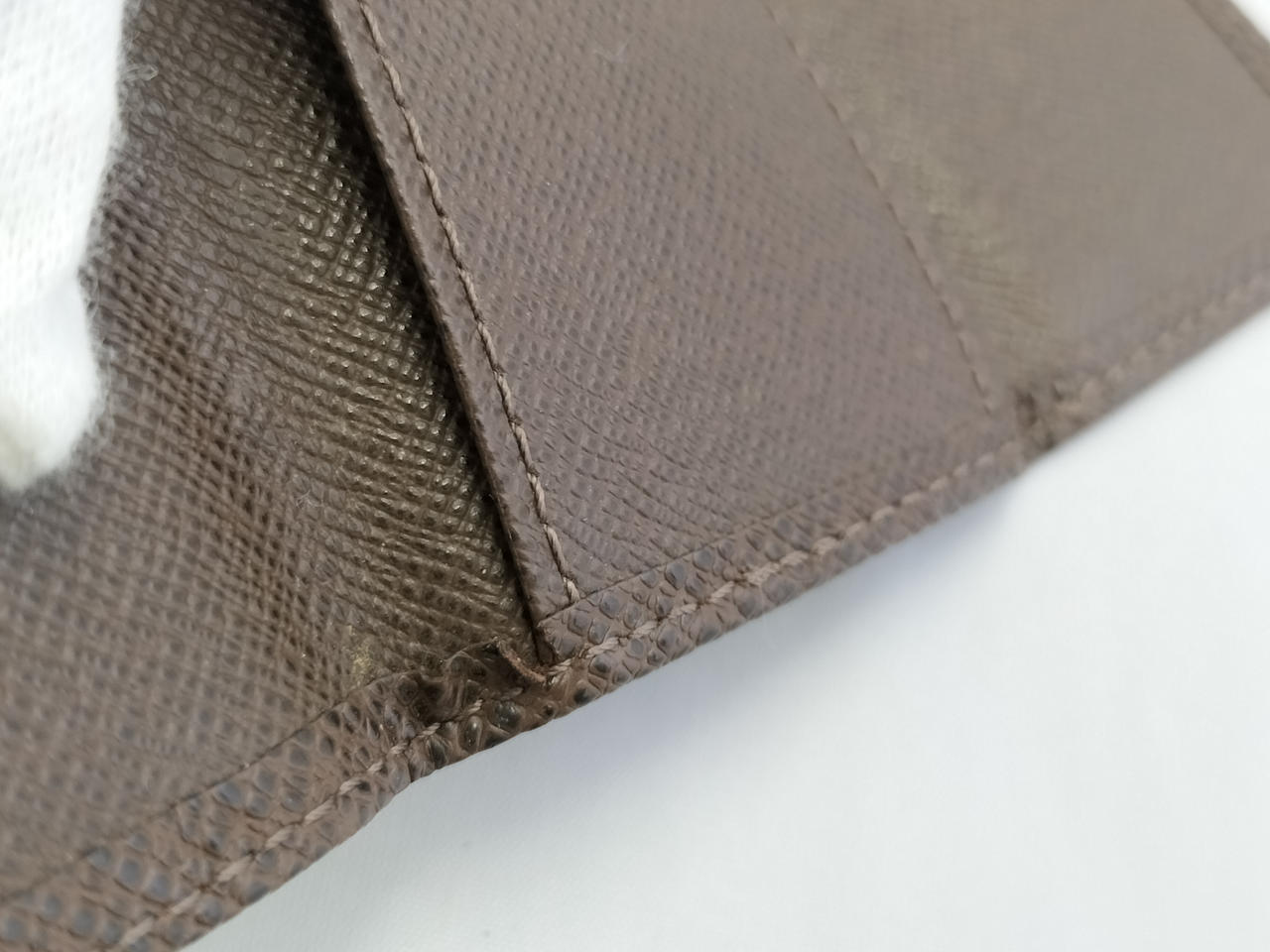 剥がれ部分あり