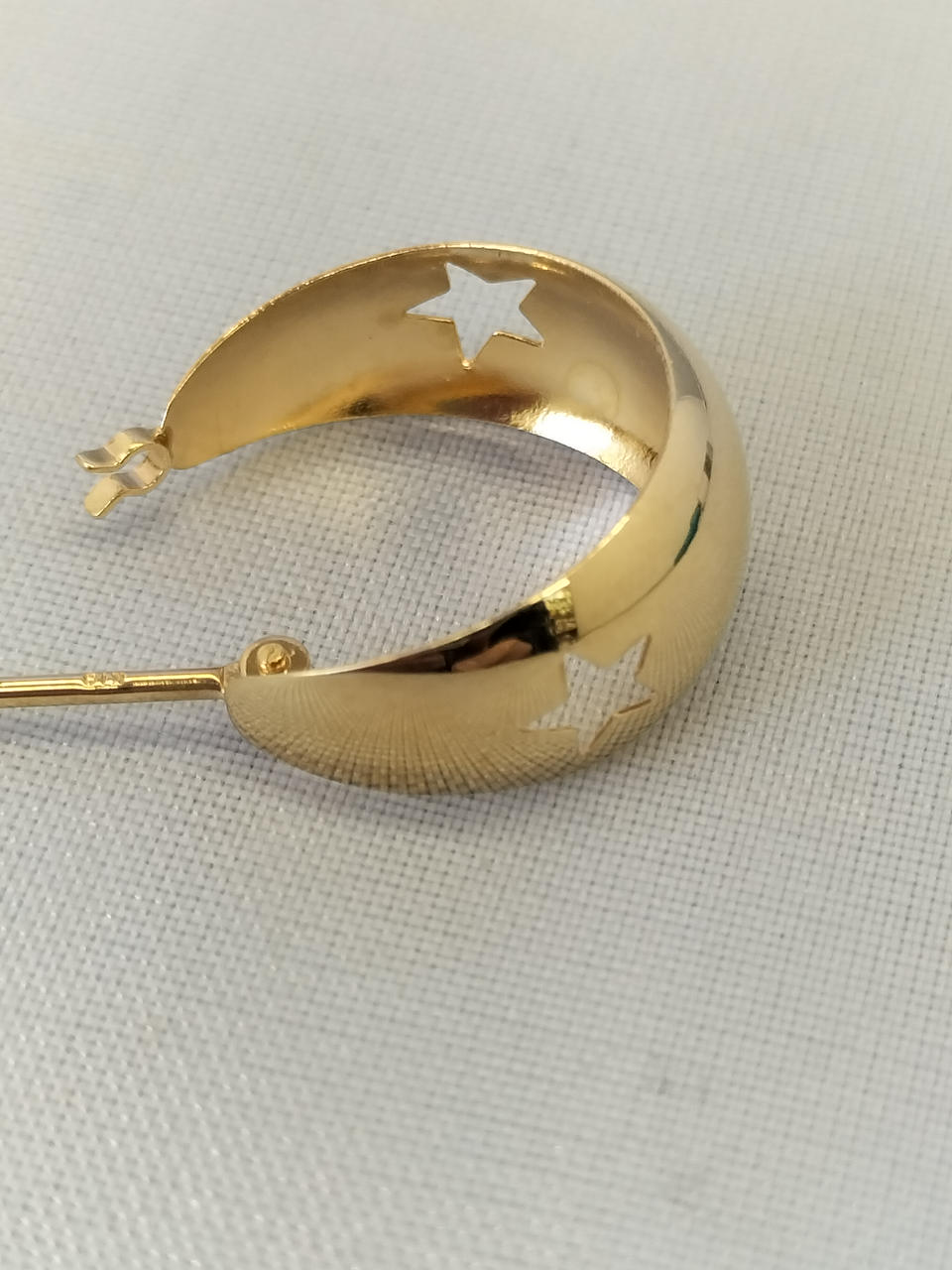 両端星型のデザインです