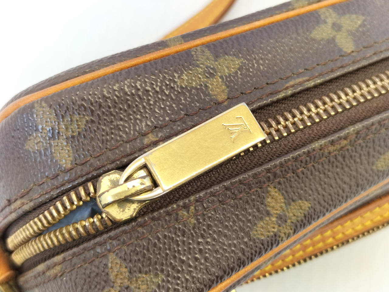 変色剥がれあり