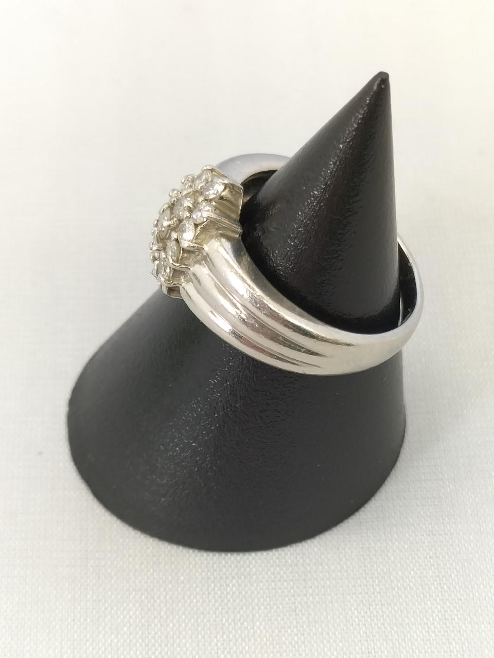 細かいキズ汚れあり