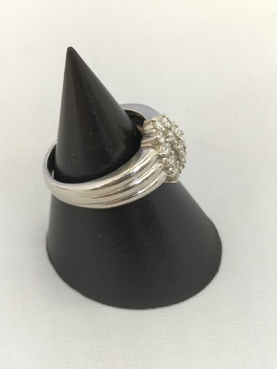 細かいキズ汚れあり