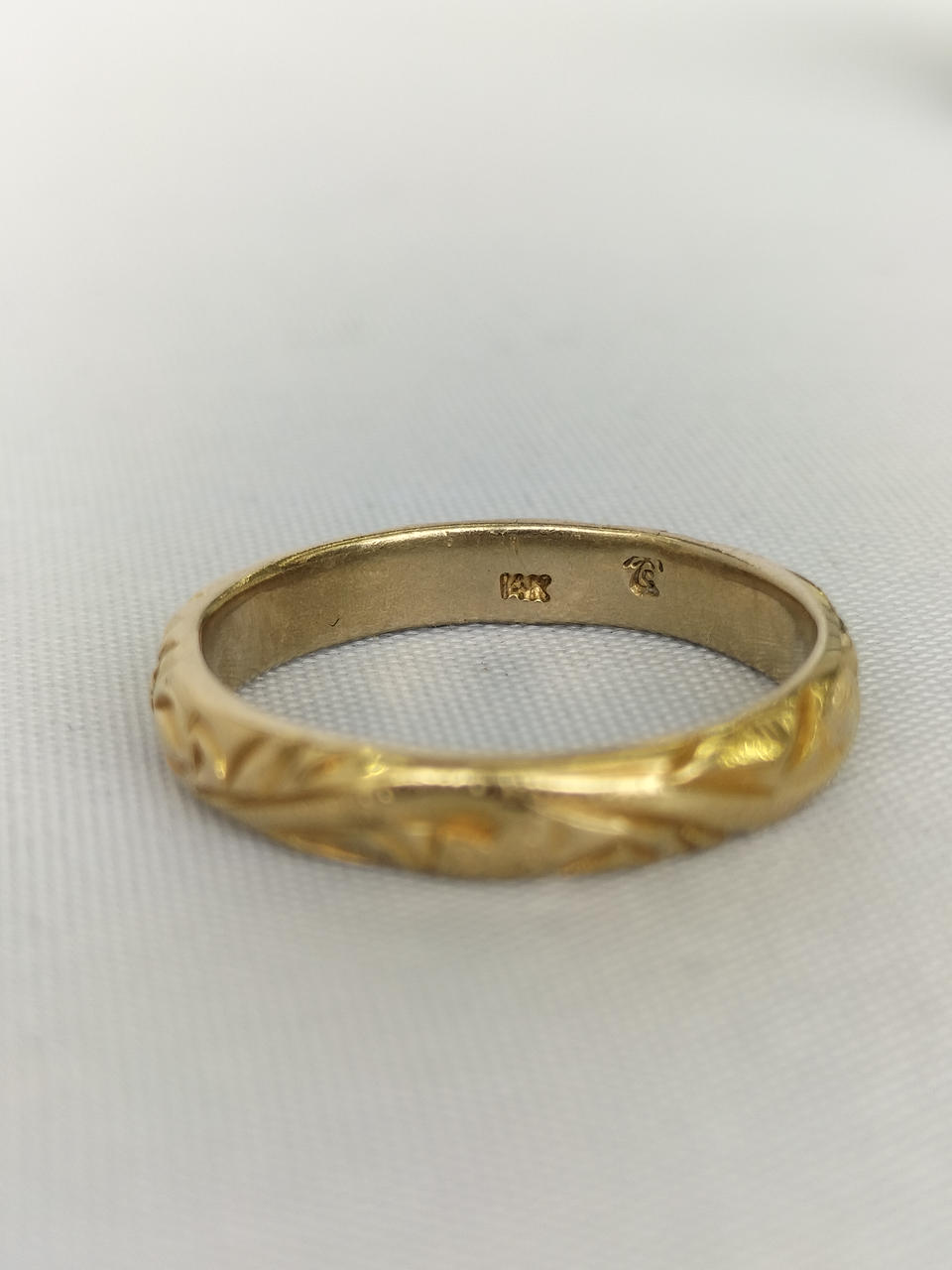 14K刻印とヤシの木のような刻印あり