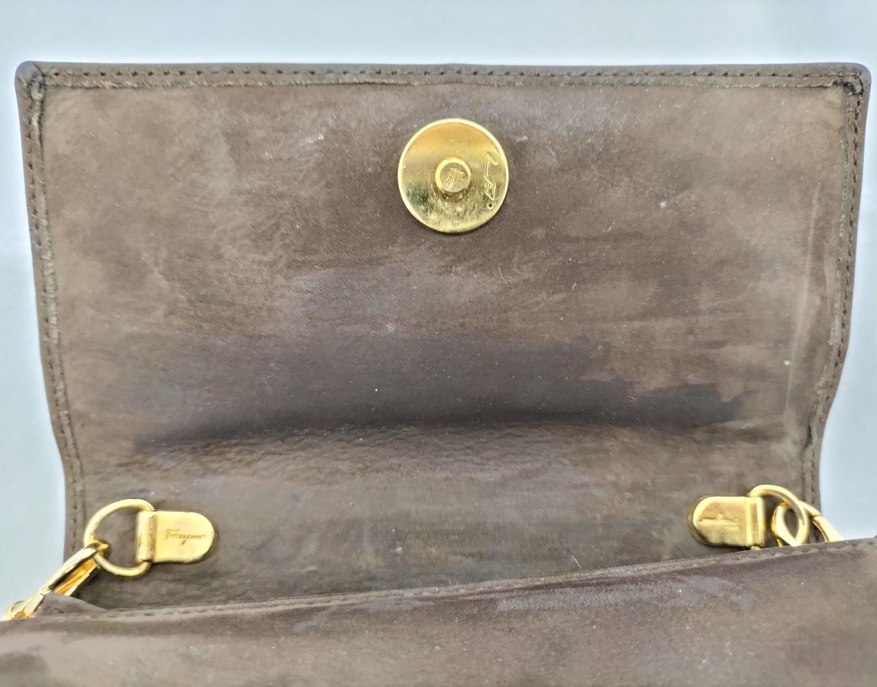 キズ、変色あり