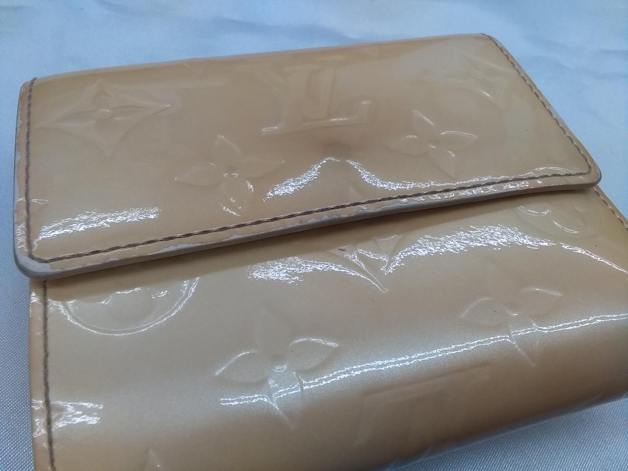 ポルト　モネ　カルト　クレディΩ 保証期間保証なし発送目安1-2日後登録日2021年12月07日特徴・備考箱あり縦約10cm横約11c