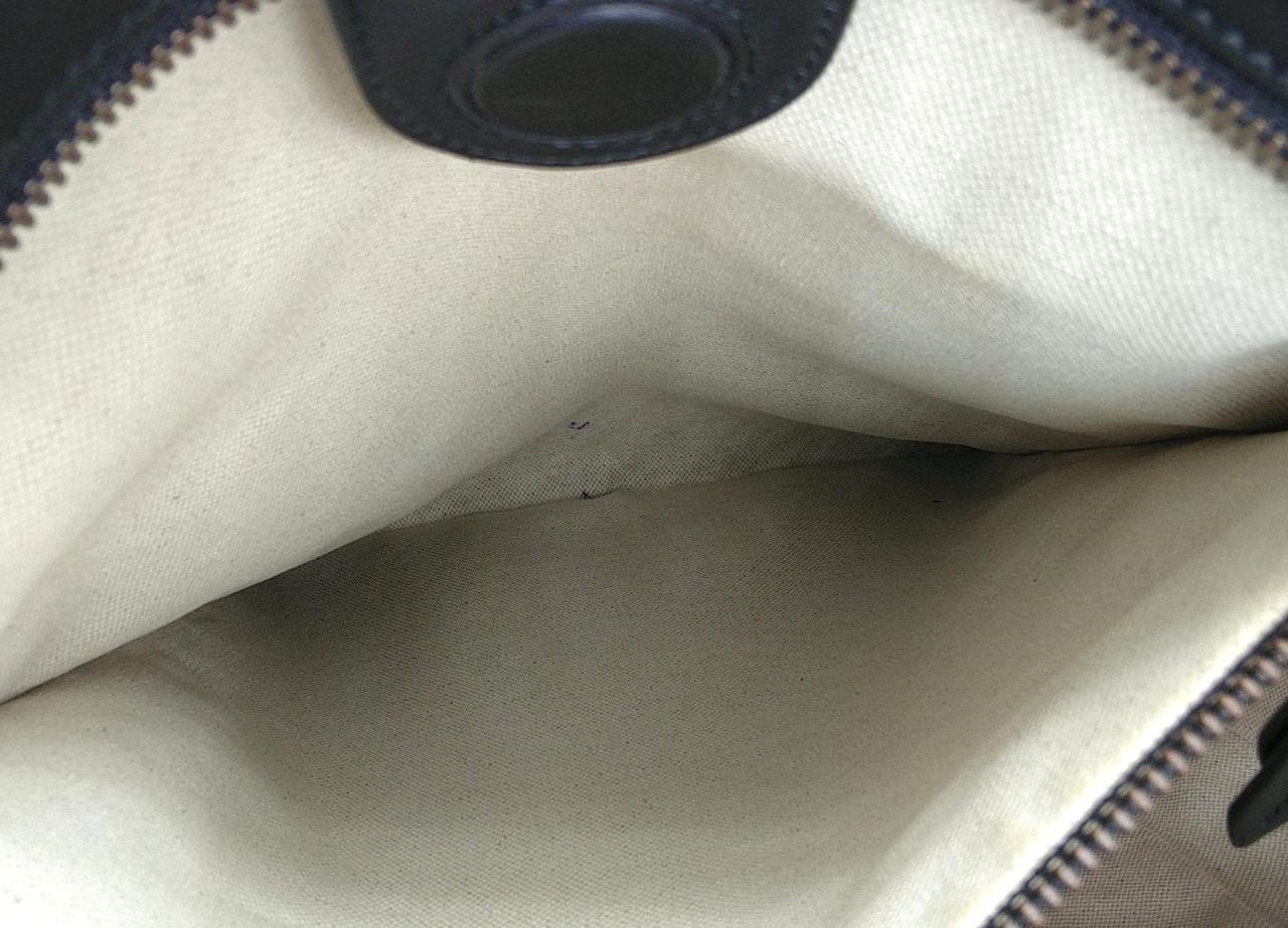 内ポケット内ペン跡