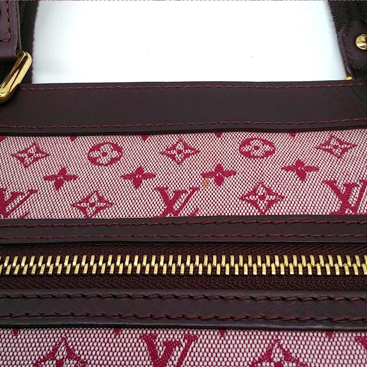 正面上部中央シミ汚れ