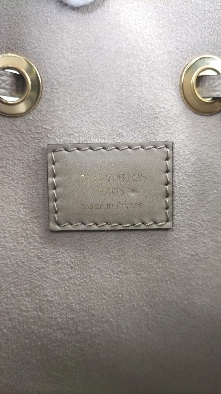 バッグ内側 ブランドロゴ