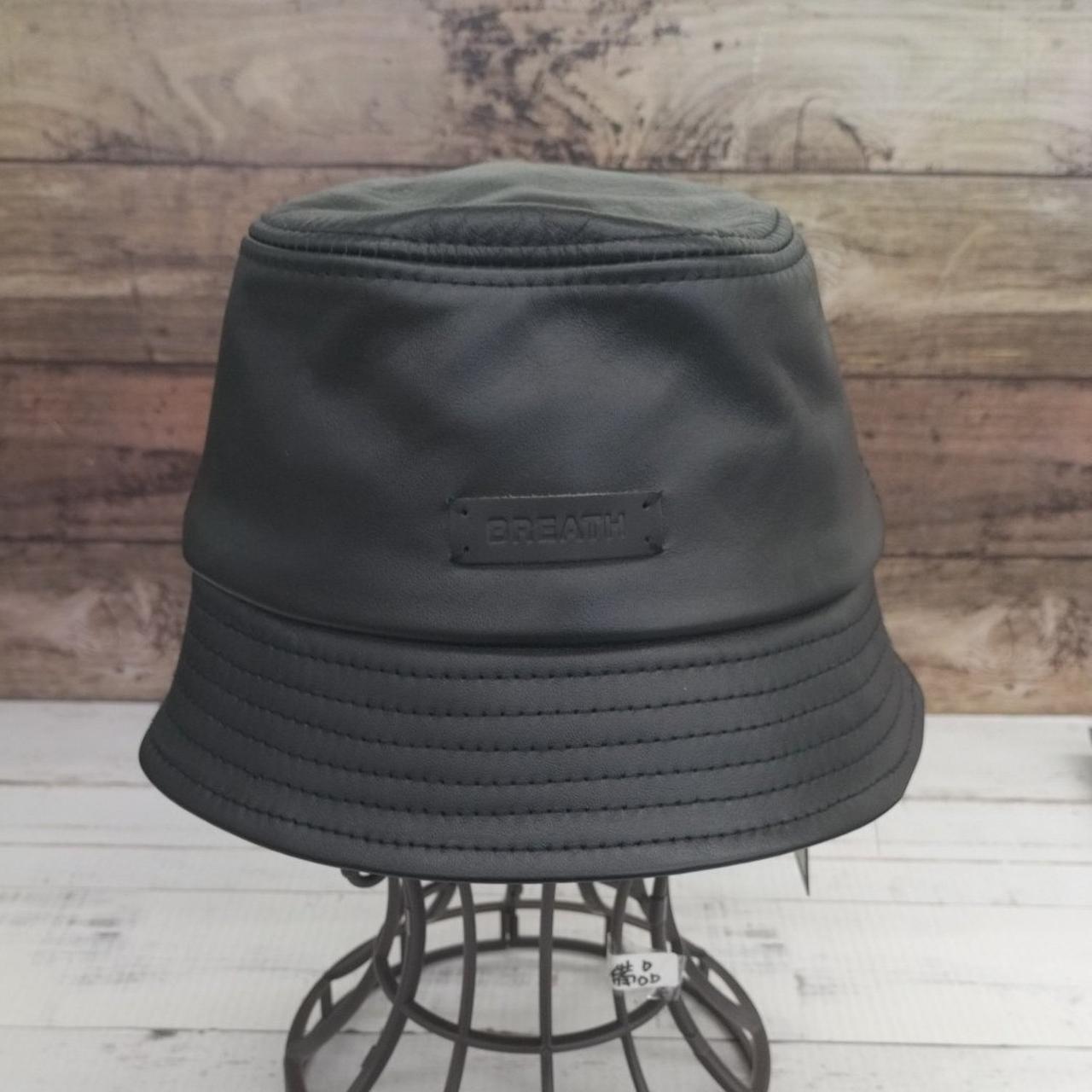 スタンドは付属しません。