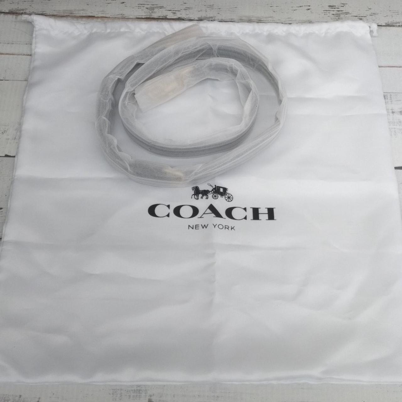 袋、ショルダー付属します。