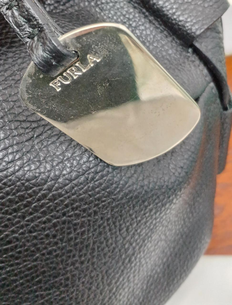 チャームは傷があります