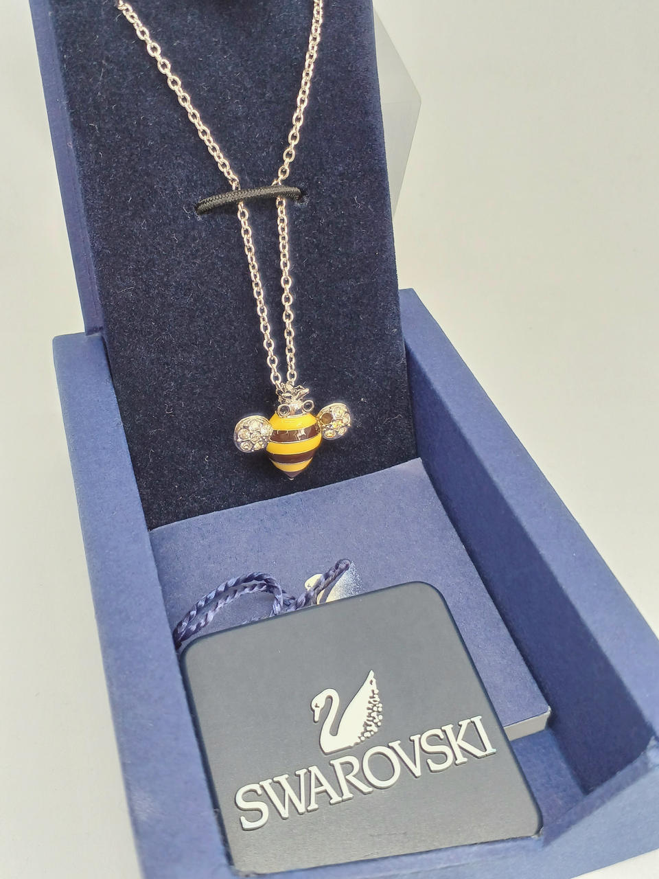 SWAROVSKI ハチドリ ネックレス スワロフスキー(SWAROVSKI)|スワロフスキー はち ネックレス