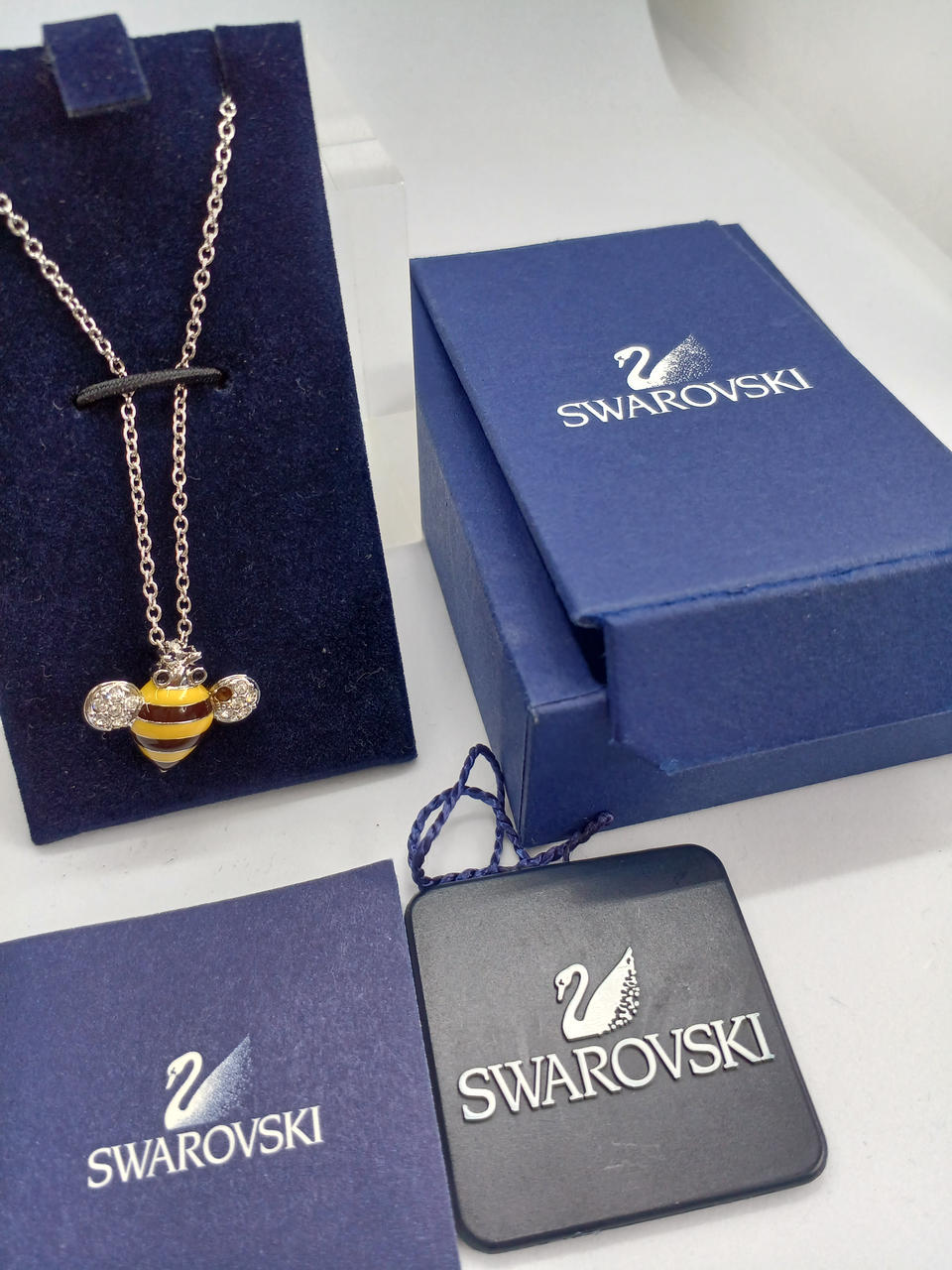 SWAROVSKI ハチドリ ネックレス スワロフスキー(SWAROVSKI)|スワロフスキー はち ネックレス