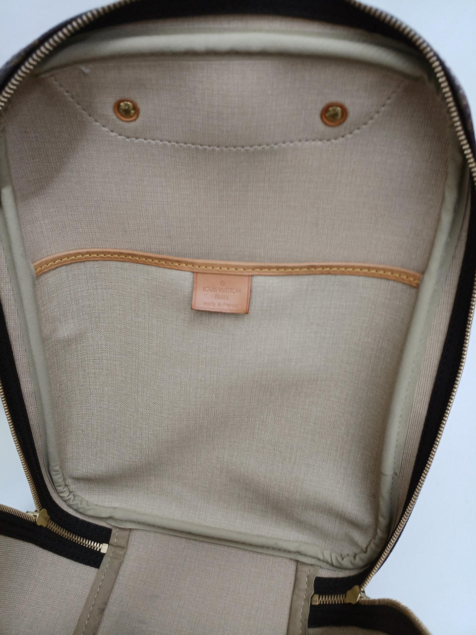 LOUIS VUITTONシューズケース 楽天市場】【最終値下げ】【即日発送・水曜定休日・木曜発送