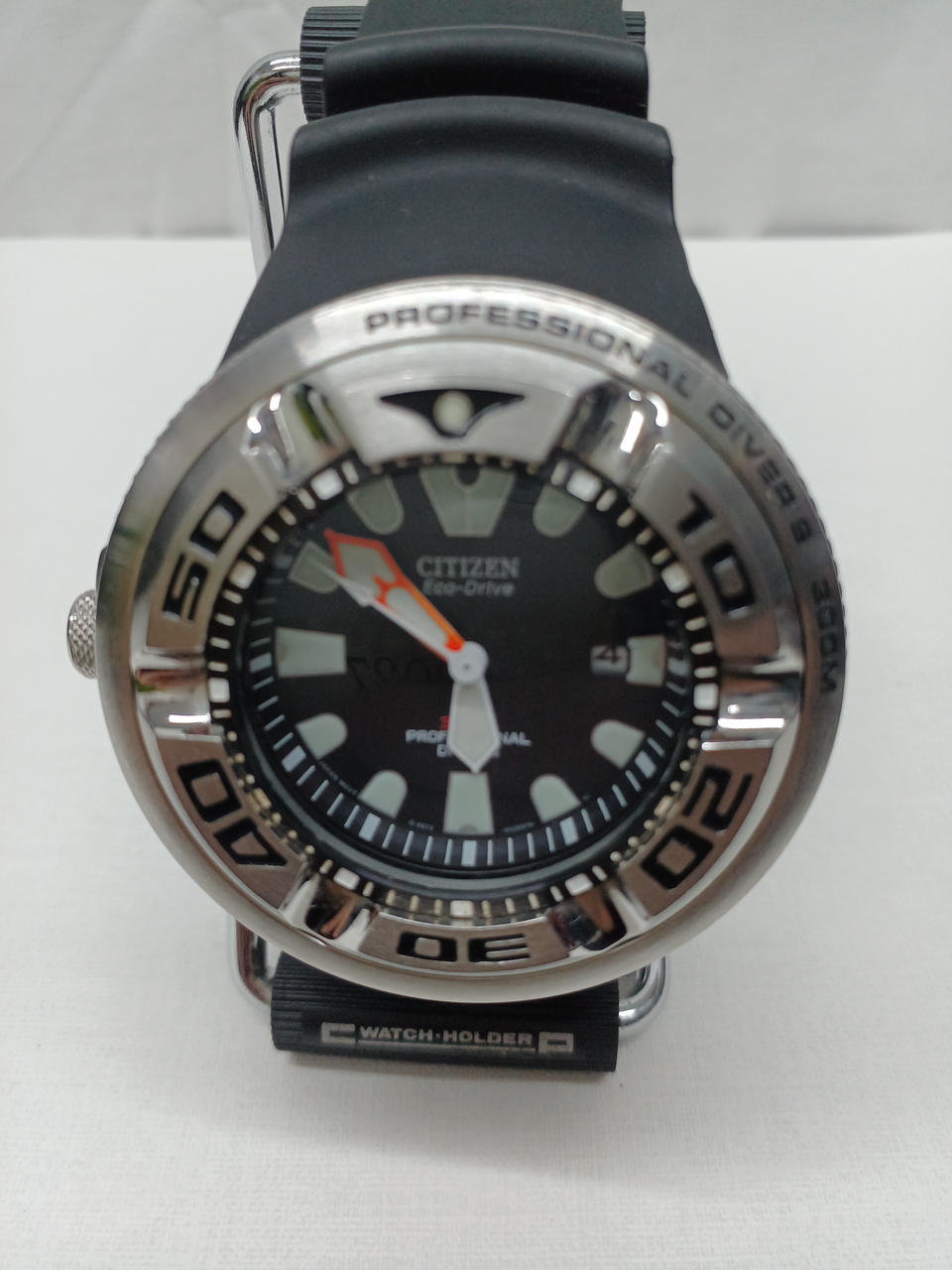 スタンドは付属しません