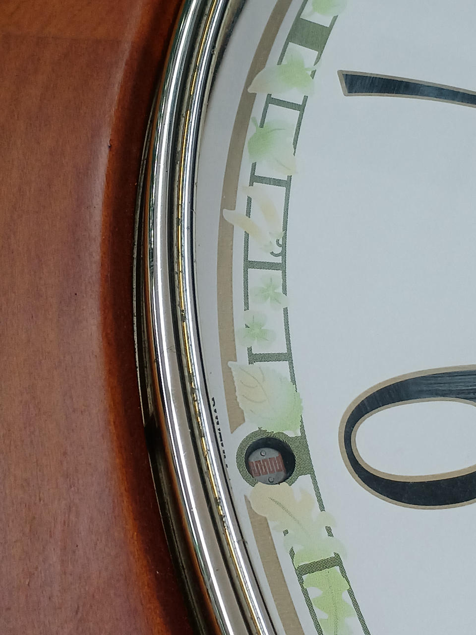 周りの金メッキに劣化箇所あります