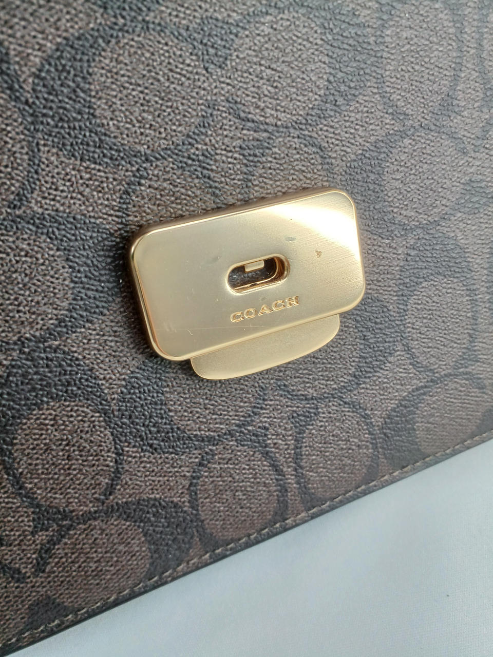 傷があります。