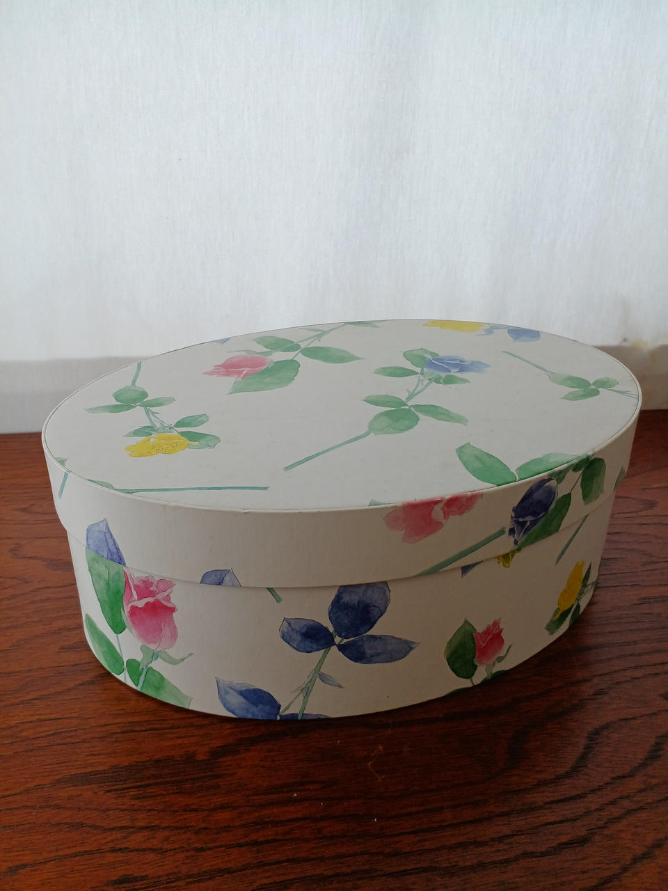 箱は経年を感じます
