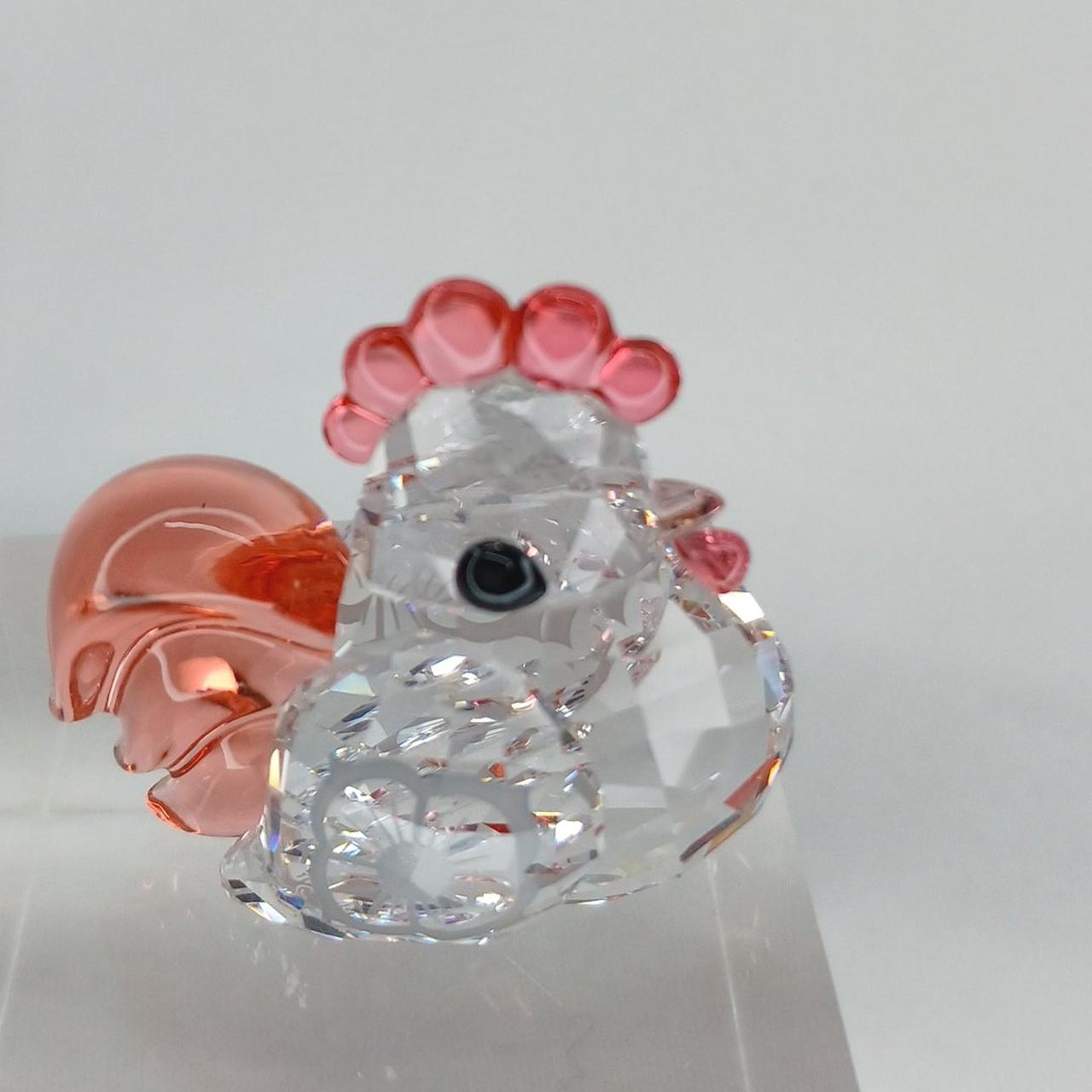 クリスタルの台座は付属しません。