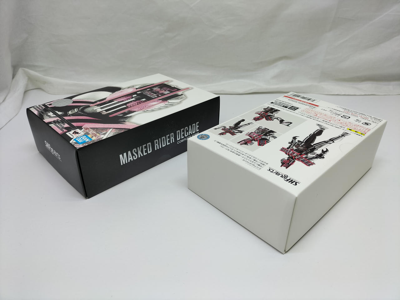 BANDAI|S.H.F 仮面ライダーディケイド コンプリートフォーム