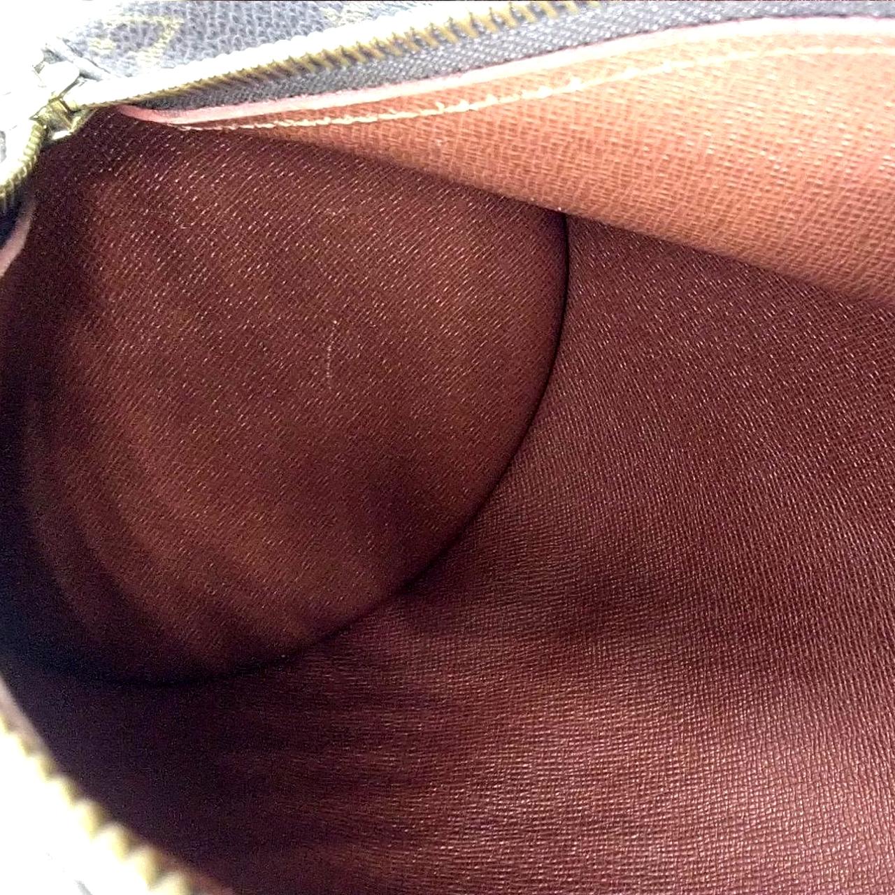 内側側面中央キズあり