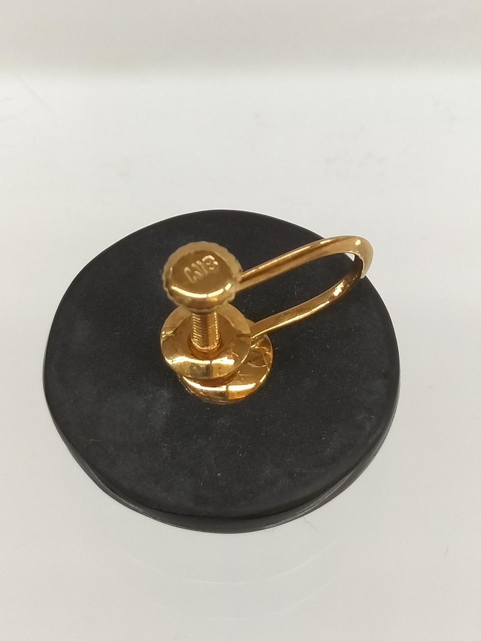 金具にK18刻印あります