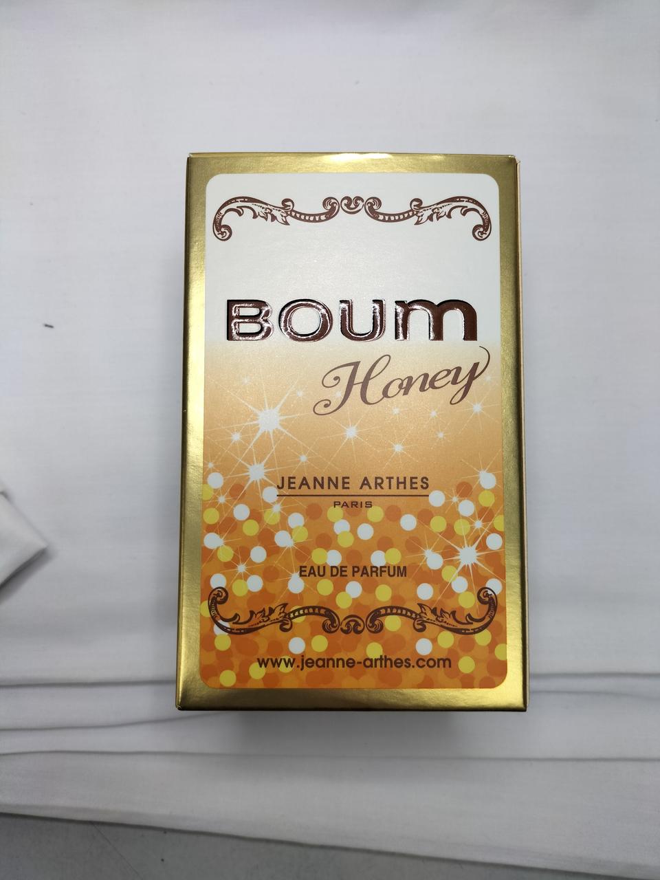 ぱっと目を引くゴージャスなデザインの箱