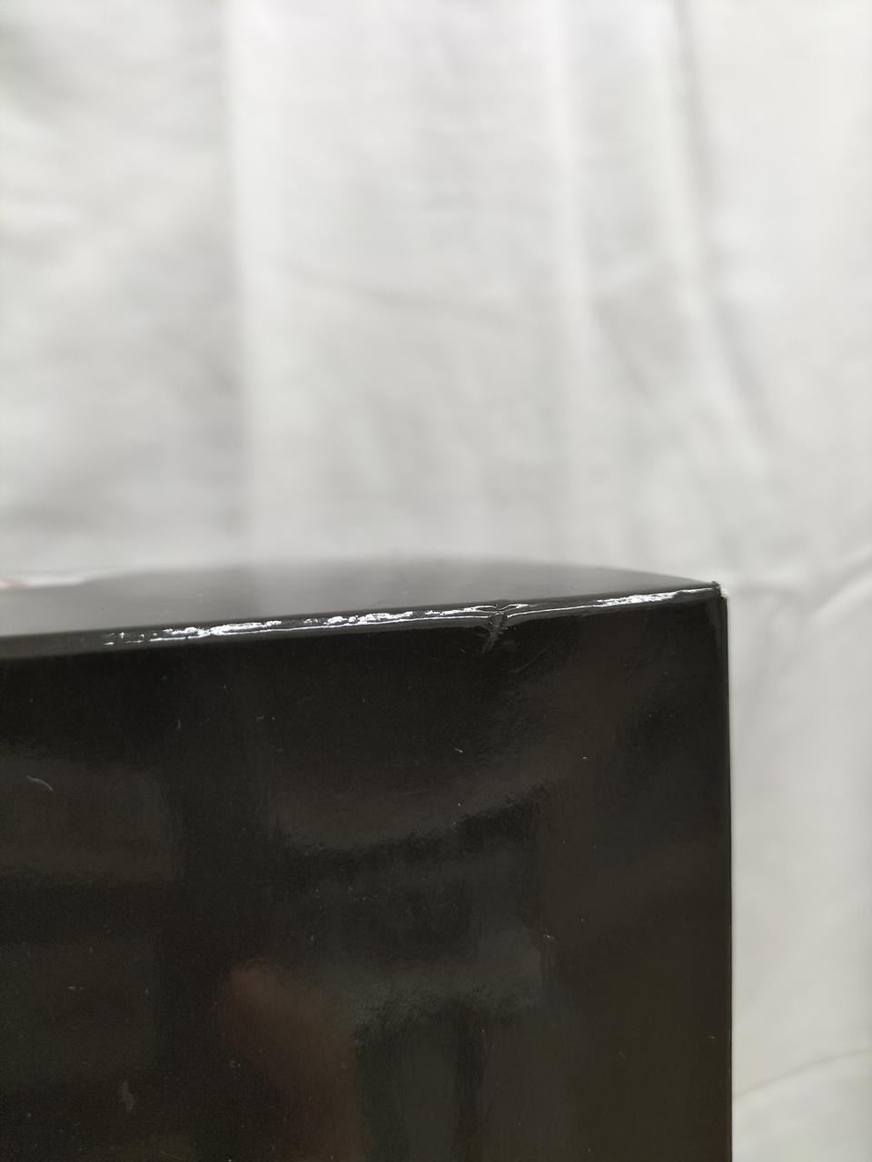 外箱へこみ、きずあり