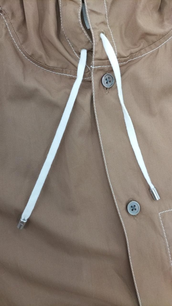 フードの紐