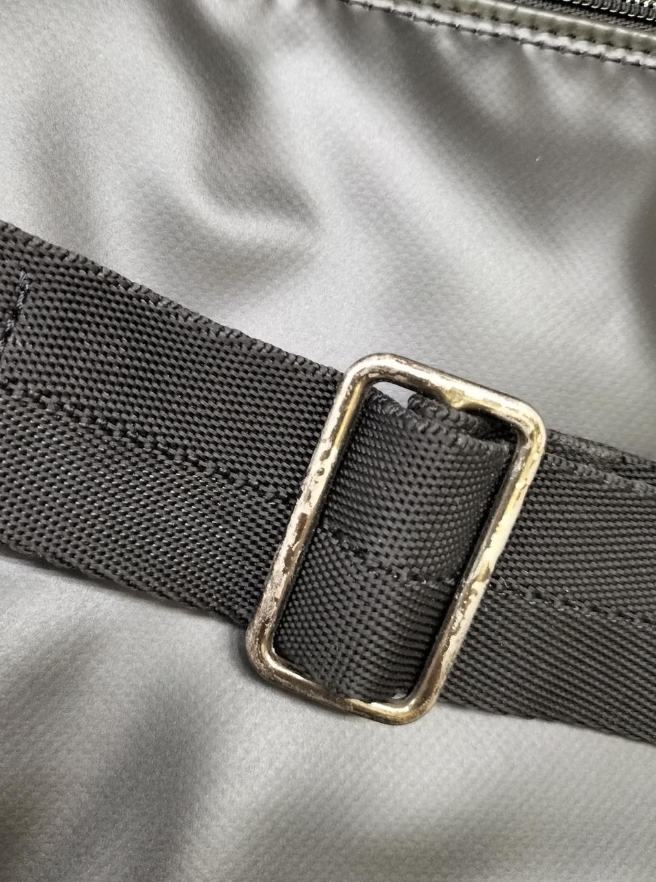 ショルダーベルト調整具コーティングはがれ