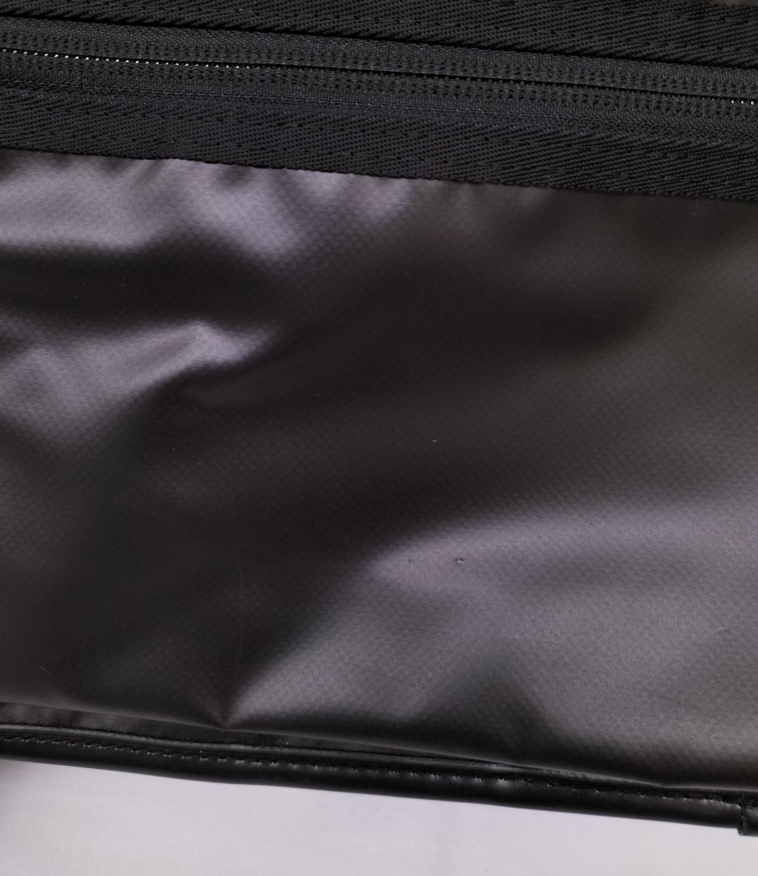 後ろ少し傷あり