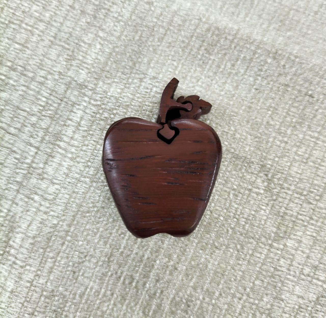 芯の部分折れています。