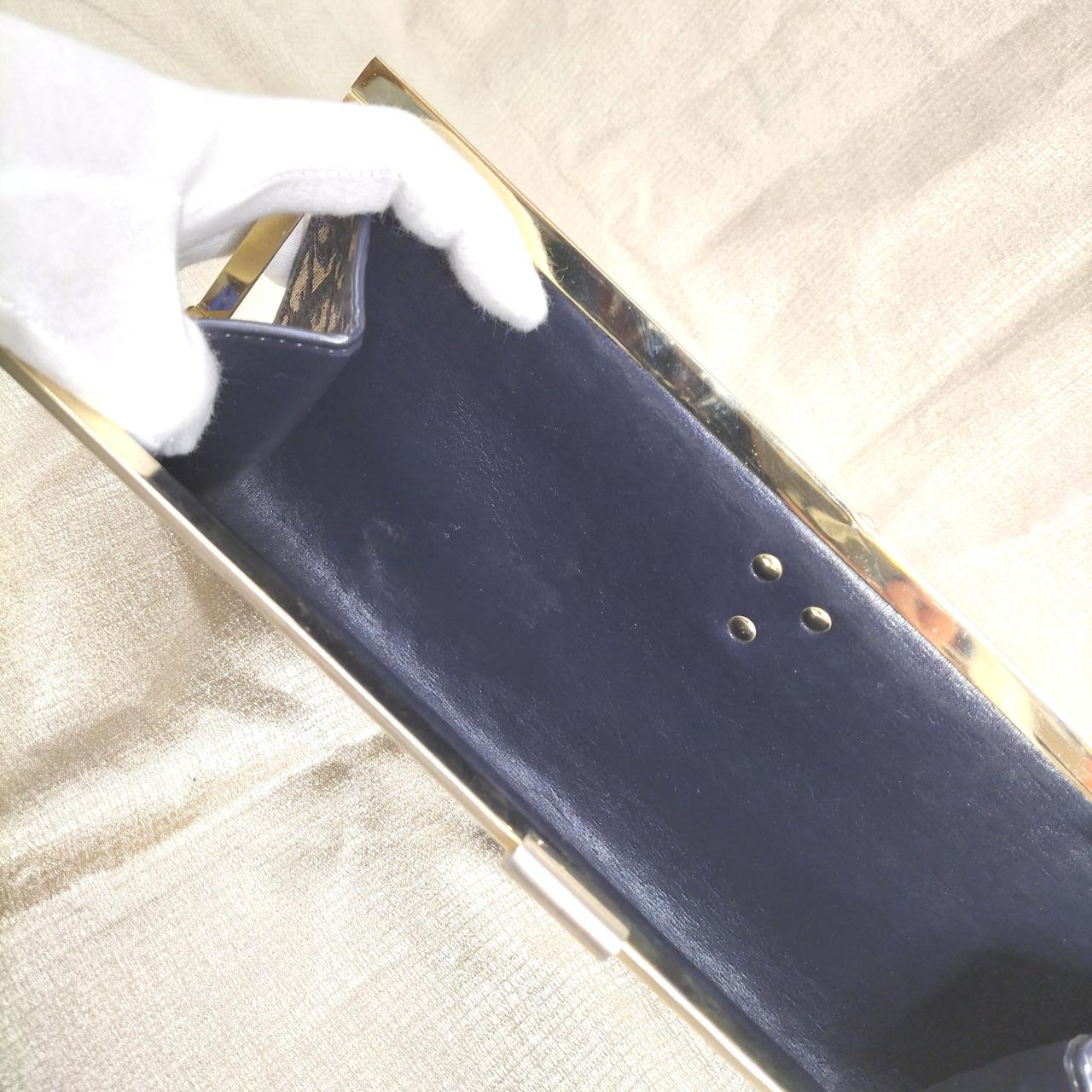 内側に薄いスレあり