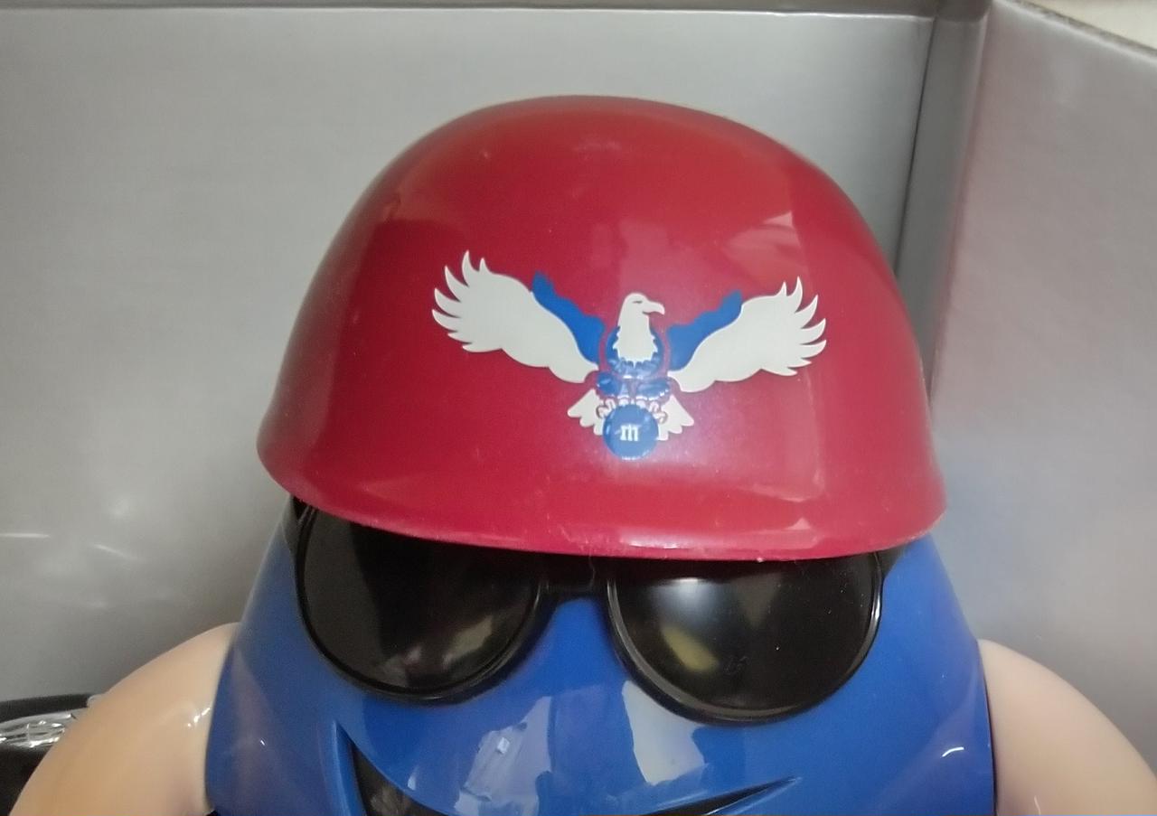 ヘルメット部薄い傷あり