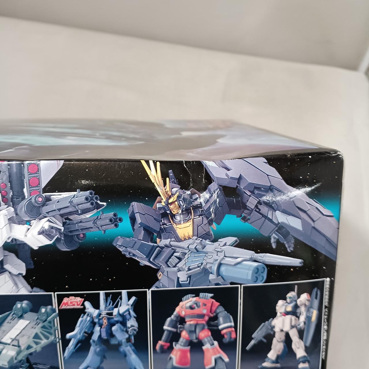 目立つへこみあります