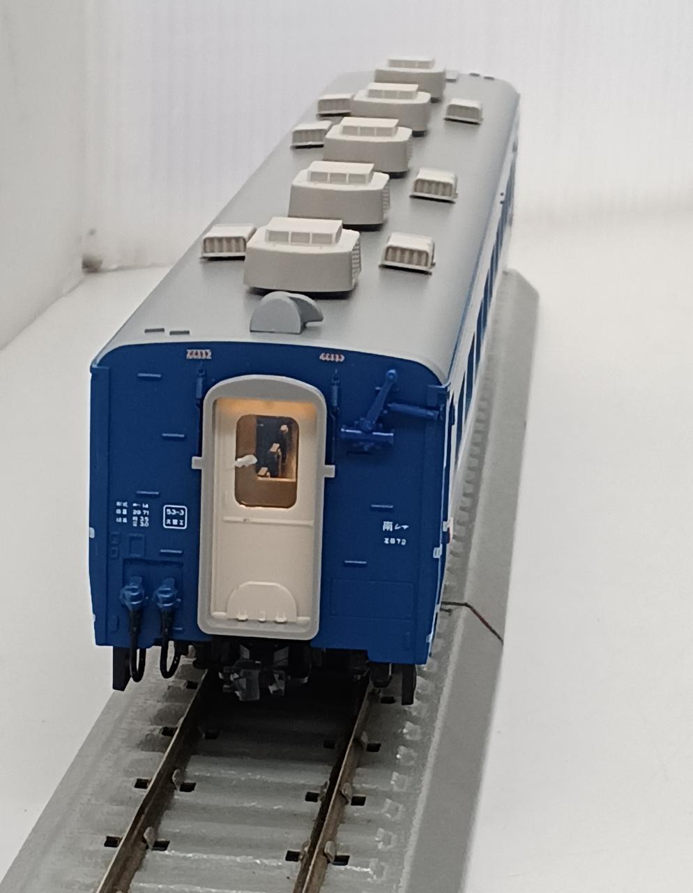 点灯しました(レールは付属しません)