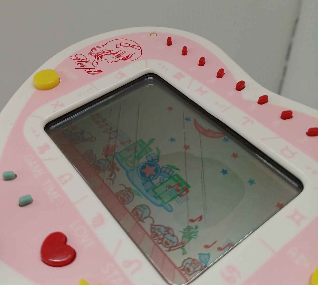 斜めに5本のひび割れ