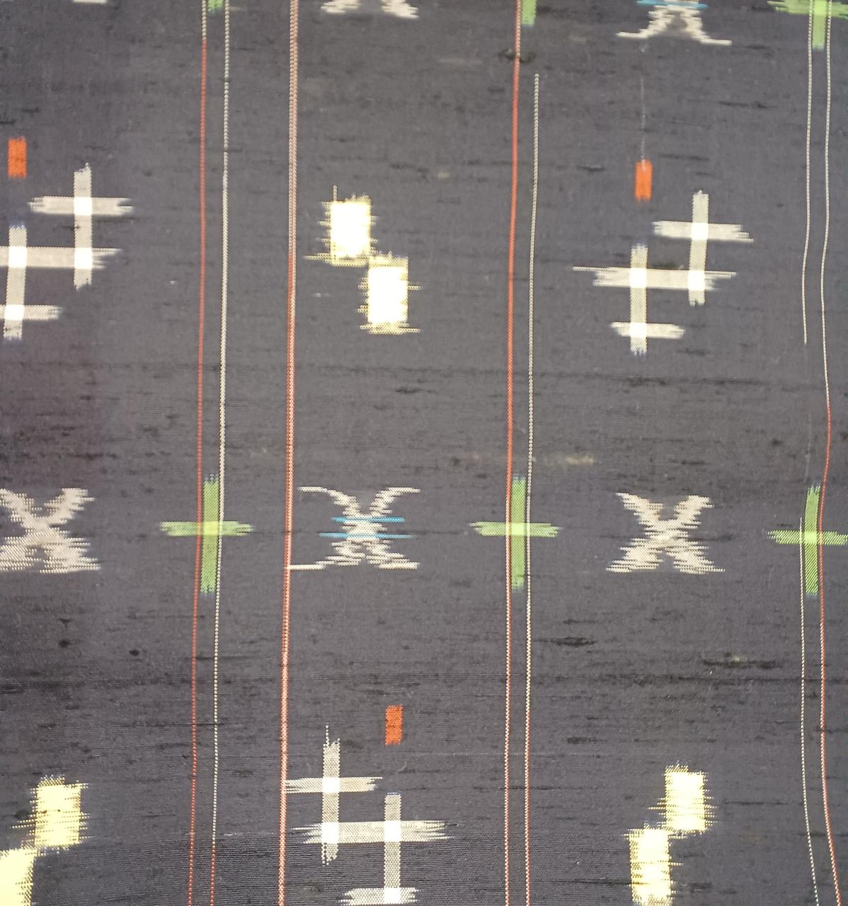 白いポツポツとしたカビらしきものあります