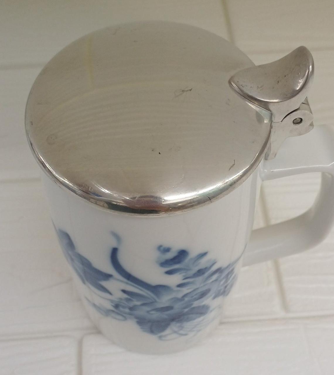 蓋にキズ汚れあり