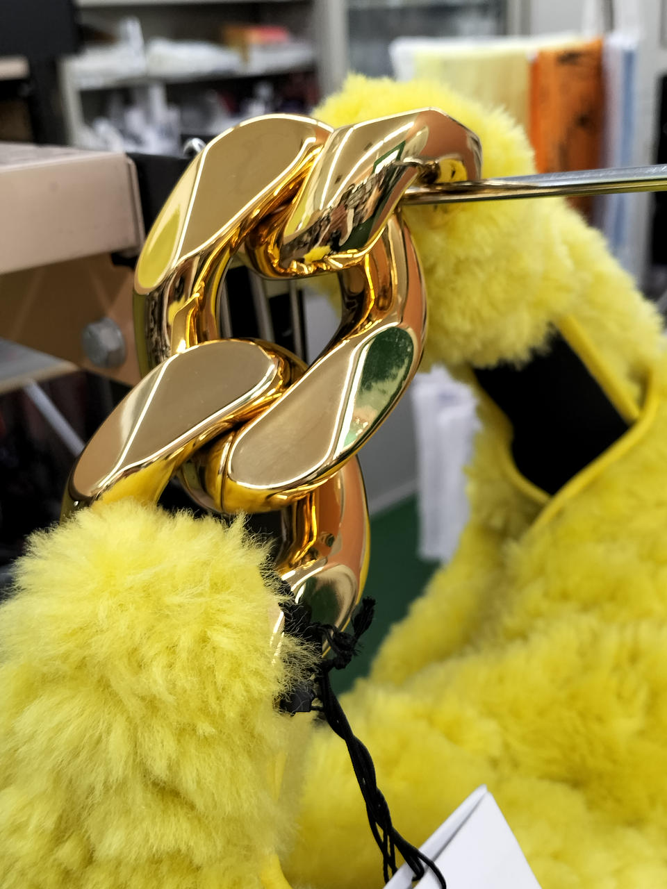 関税送料込 JW ANDERSON フェイクファー ショルダーバッグ JW ANDERSON|フェイクファー ショルダーバッグ|HARDOFFオフ