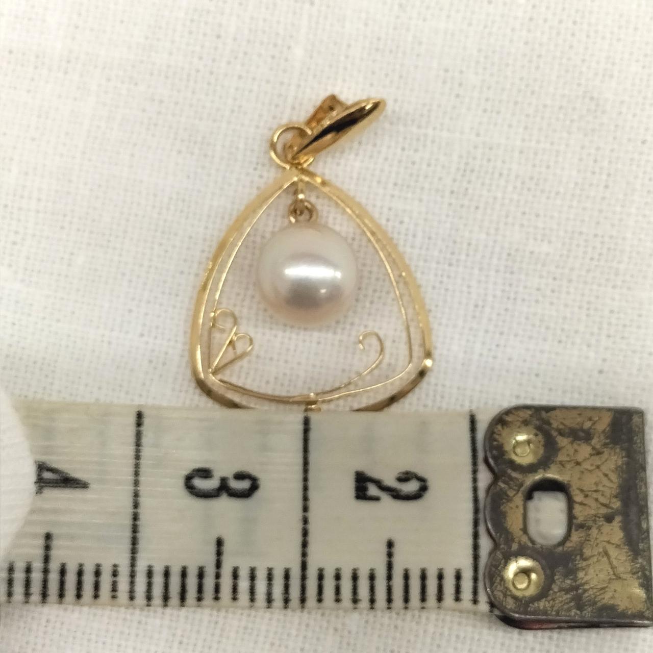 大きさ横約1.5cm
