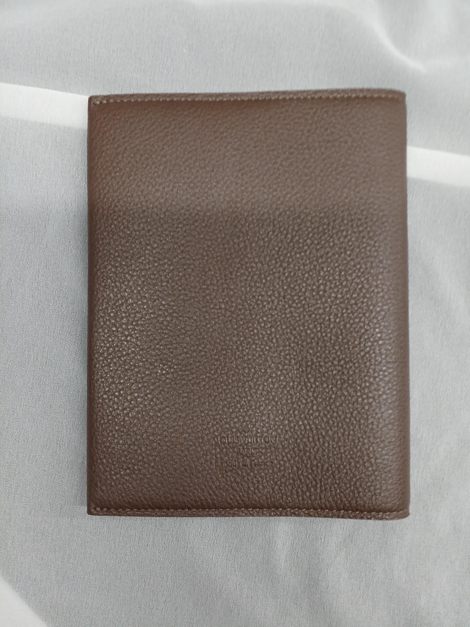 LOUIS VUITTON 型番：ブックカバー レザーブックカバー