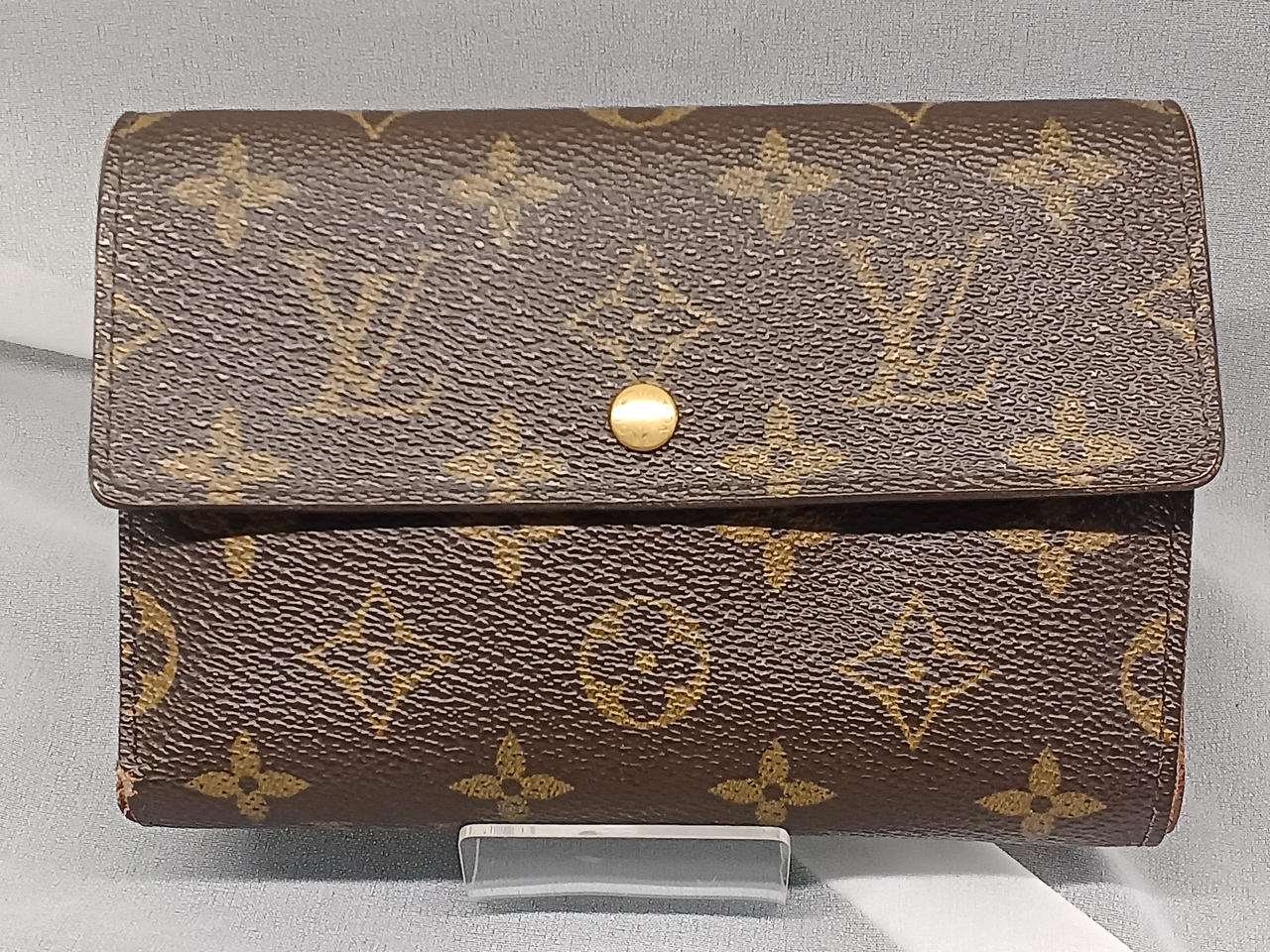 LOUIS VUITTON 型番：M61202 ポルトトレゾーエテュイパピエ