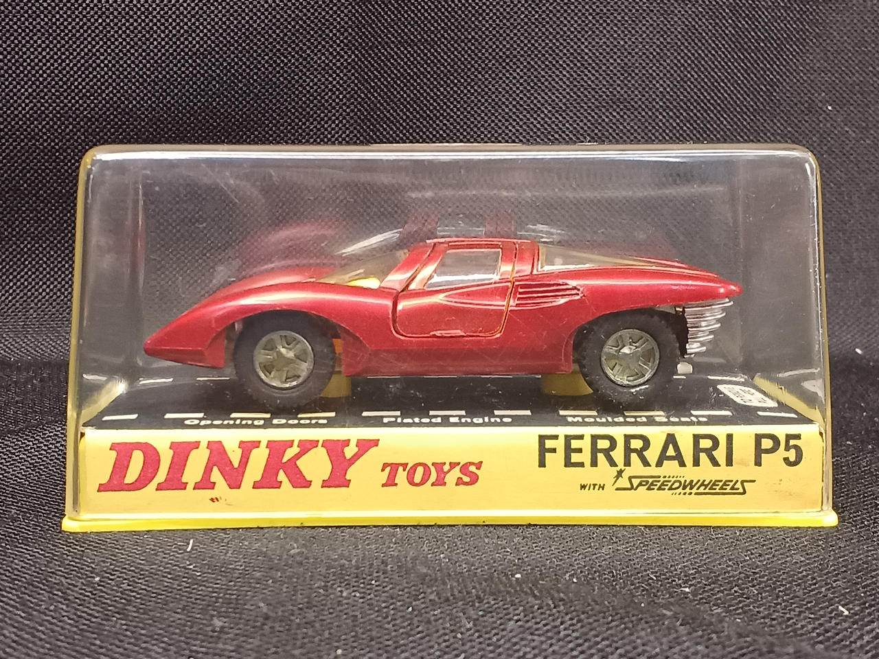 DINKY FERRARI P5 フェラーリ 220 ミニカー dinky-toys-220-ferrari-p5.jpg