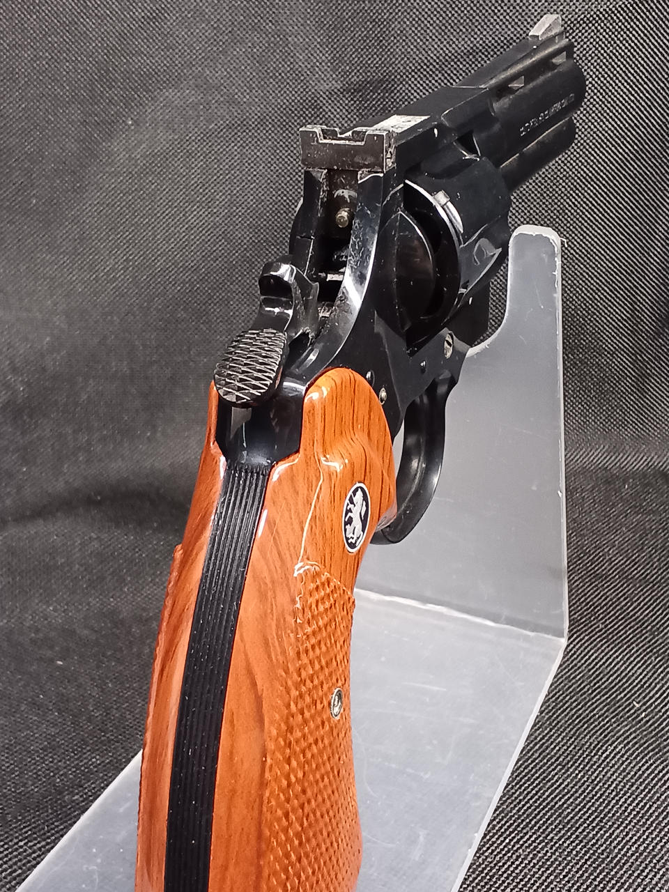 コクサイ　ニューコルトパイソン　357マグナム Amazon | コクサイ コルトパイソン 357MAGNUM 4インチ スーパー