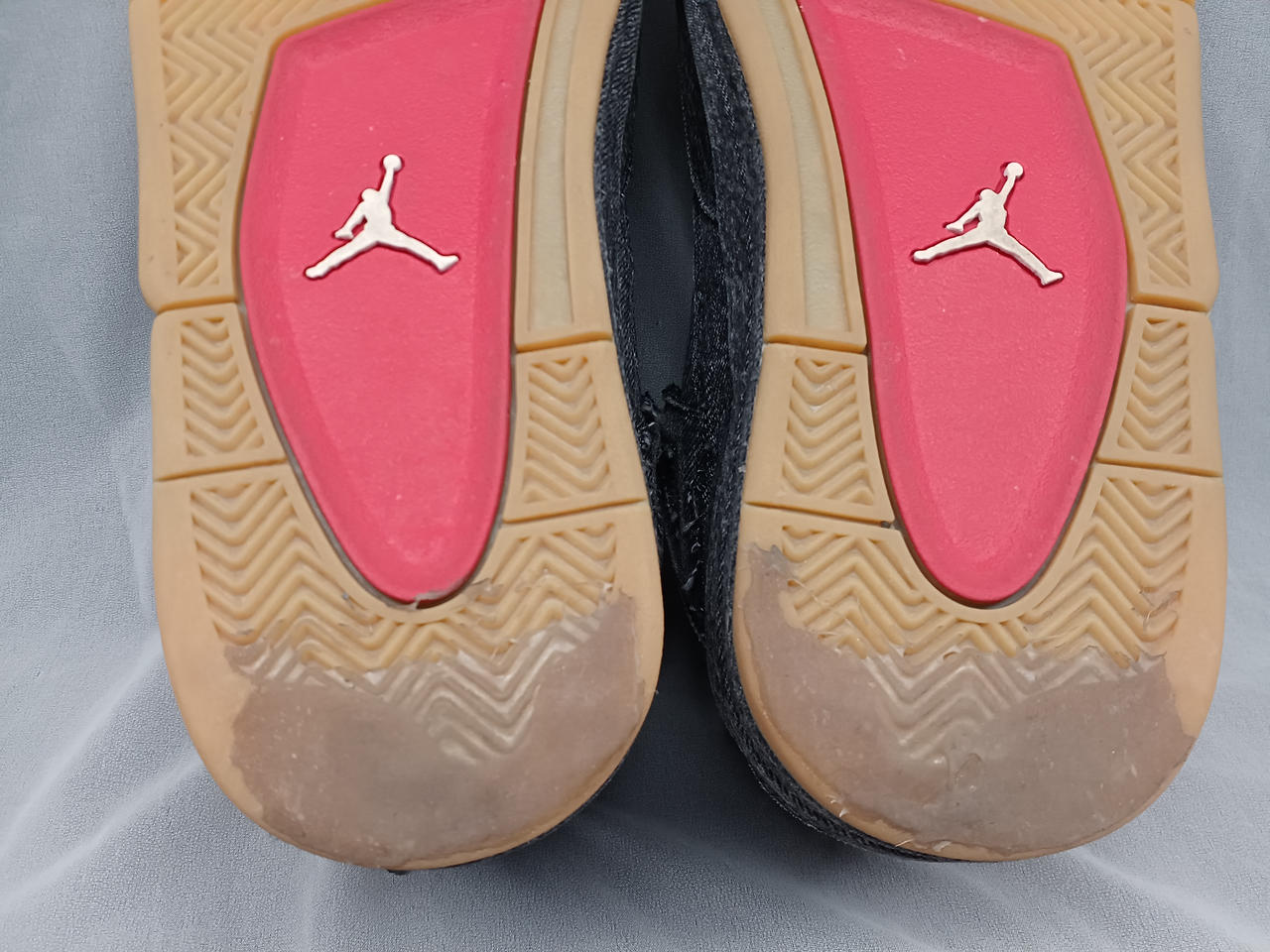 かかとリペア跡あり