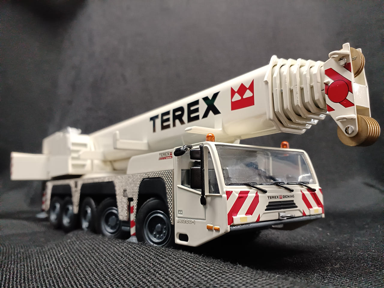 NZG|TEREX/DEMAG|【ハードオフ公式通販】オフモール|2030560000104497